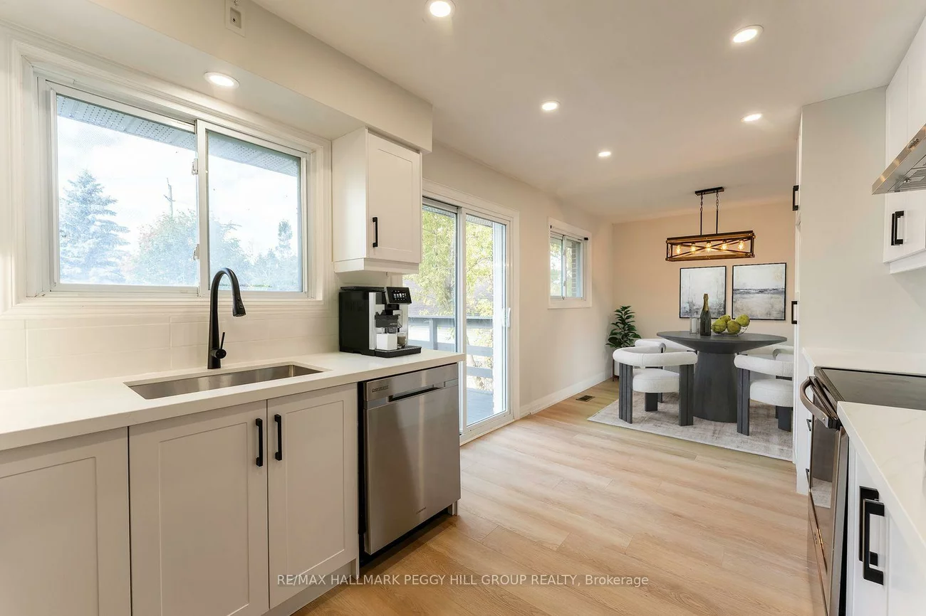 262, Duckworth, Codrington, Barrie