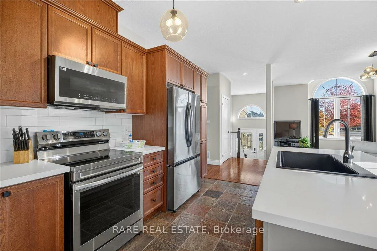 2, Mailey, Edgehill Drive, Barrie