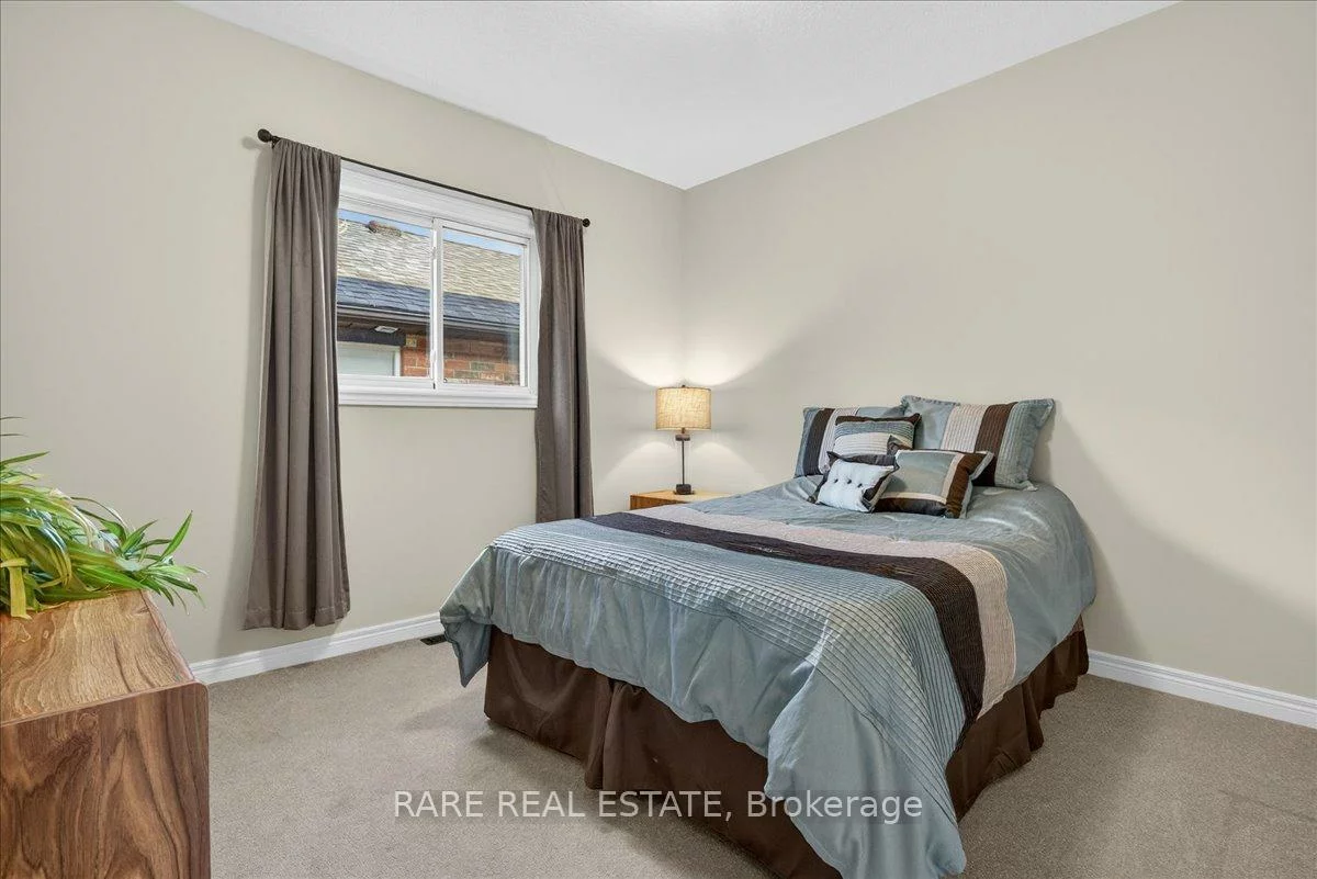 2, Mailey, Edgehill Drive, Barrie