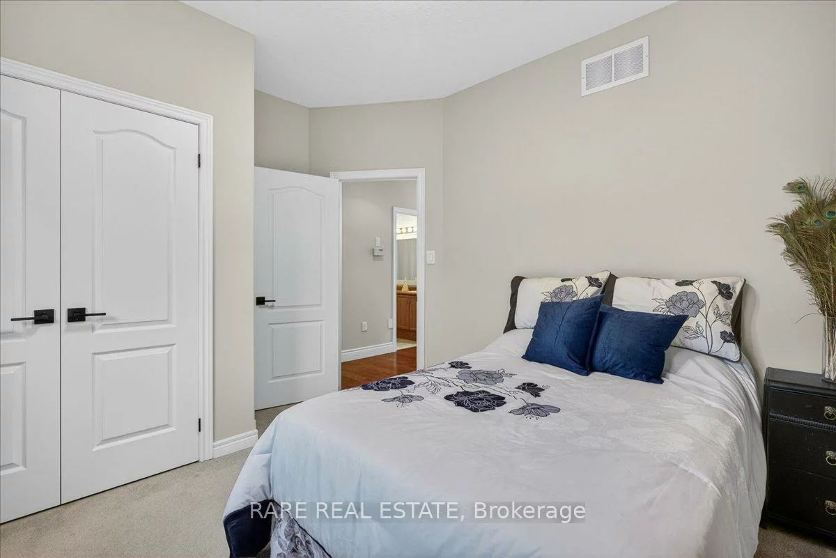 2, Mailey, Edgehill Drive, Barrie