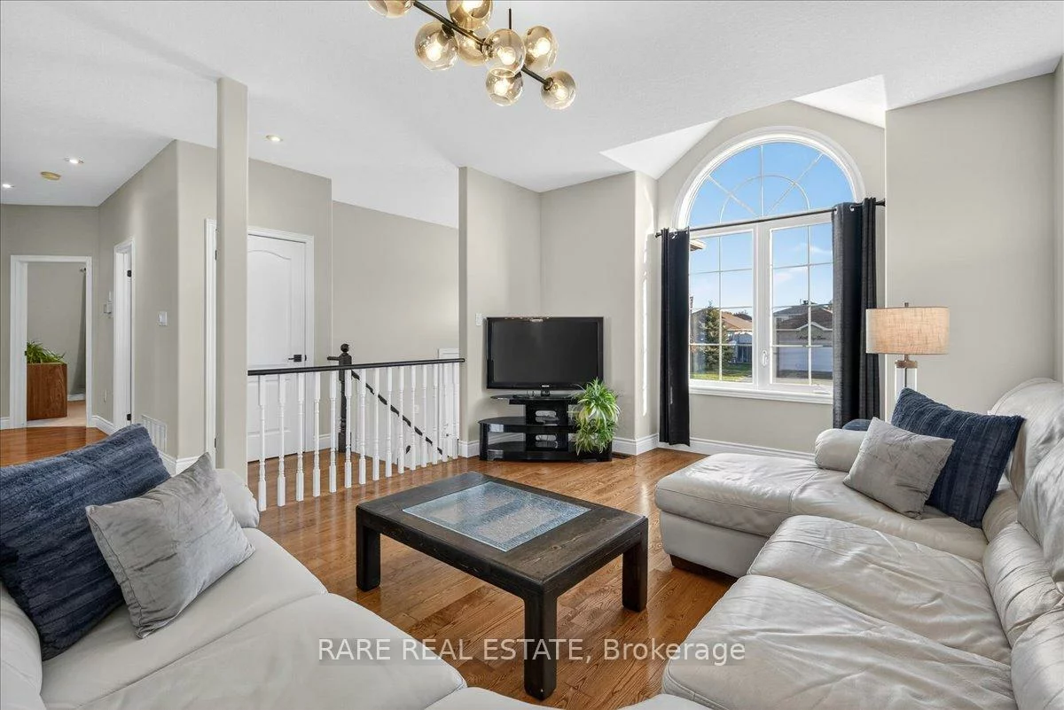 2, Mailey, Edgehill Drive, Barrie