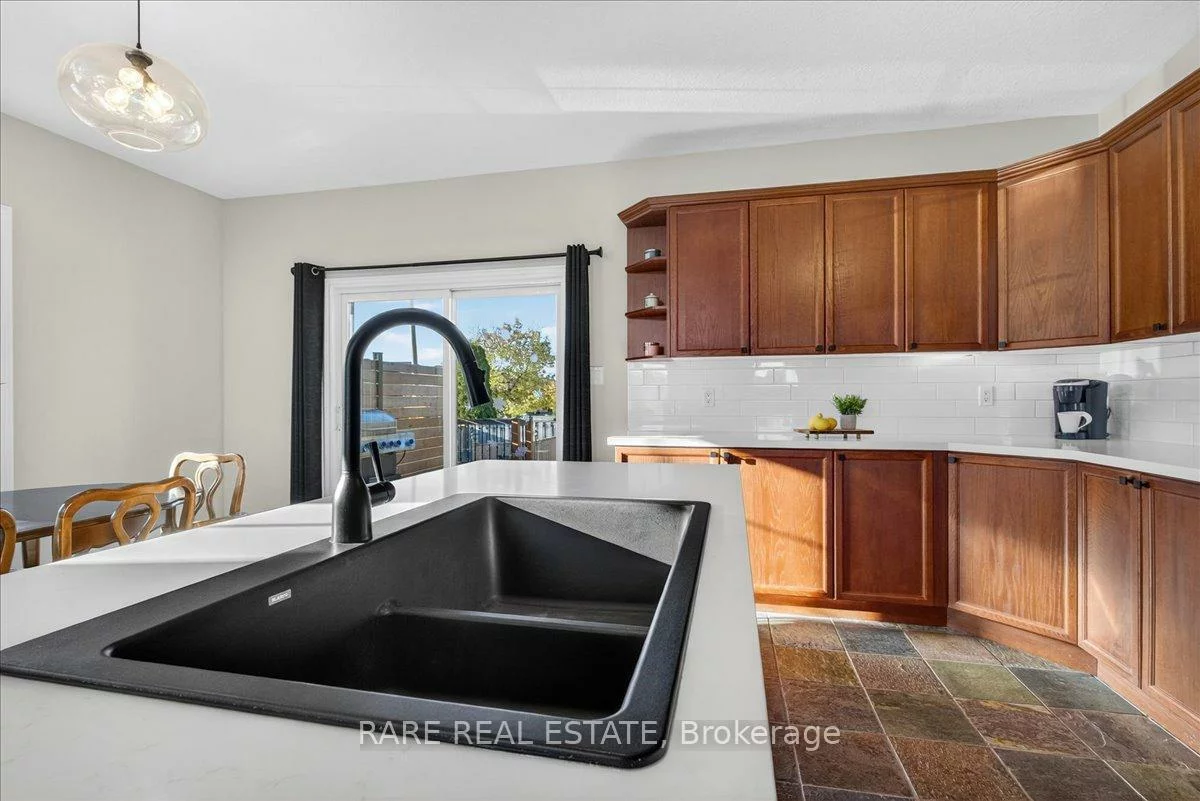 2, Mailey, Edgehill Drive, Barrie