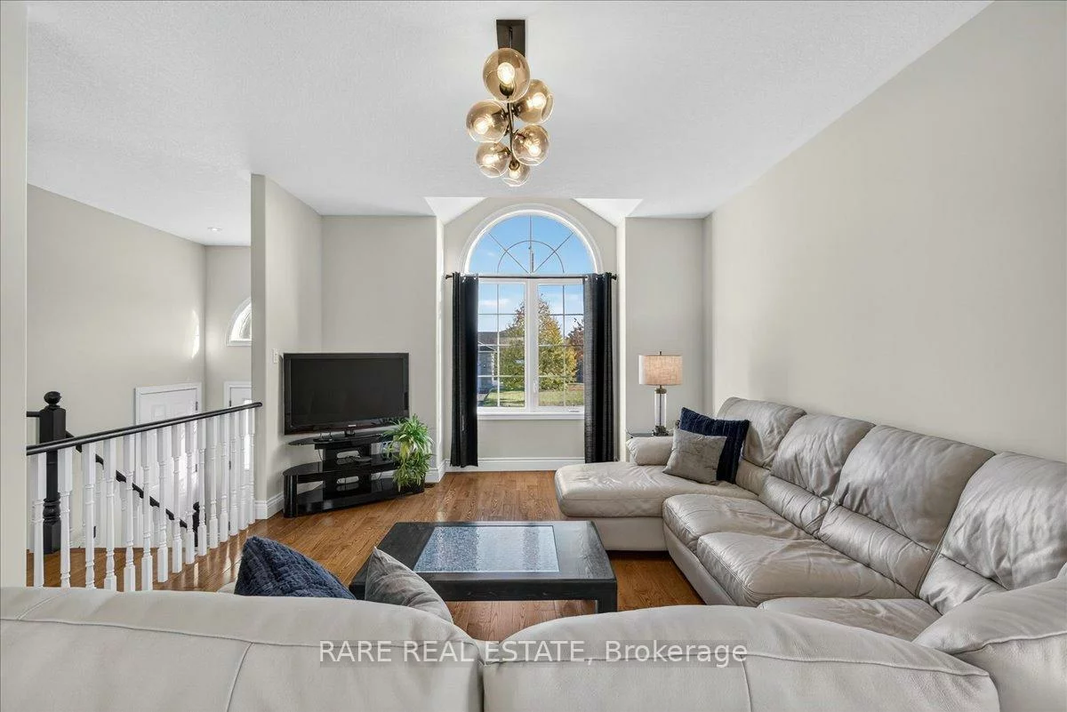 2, Mailey, Edgehill Drive, Barrie