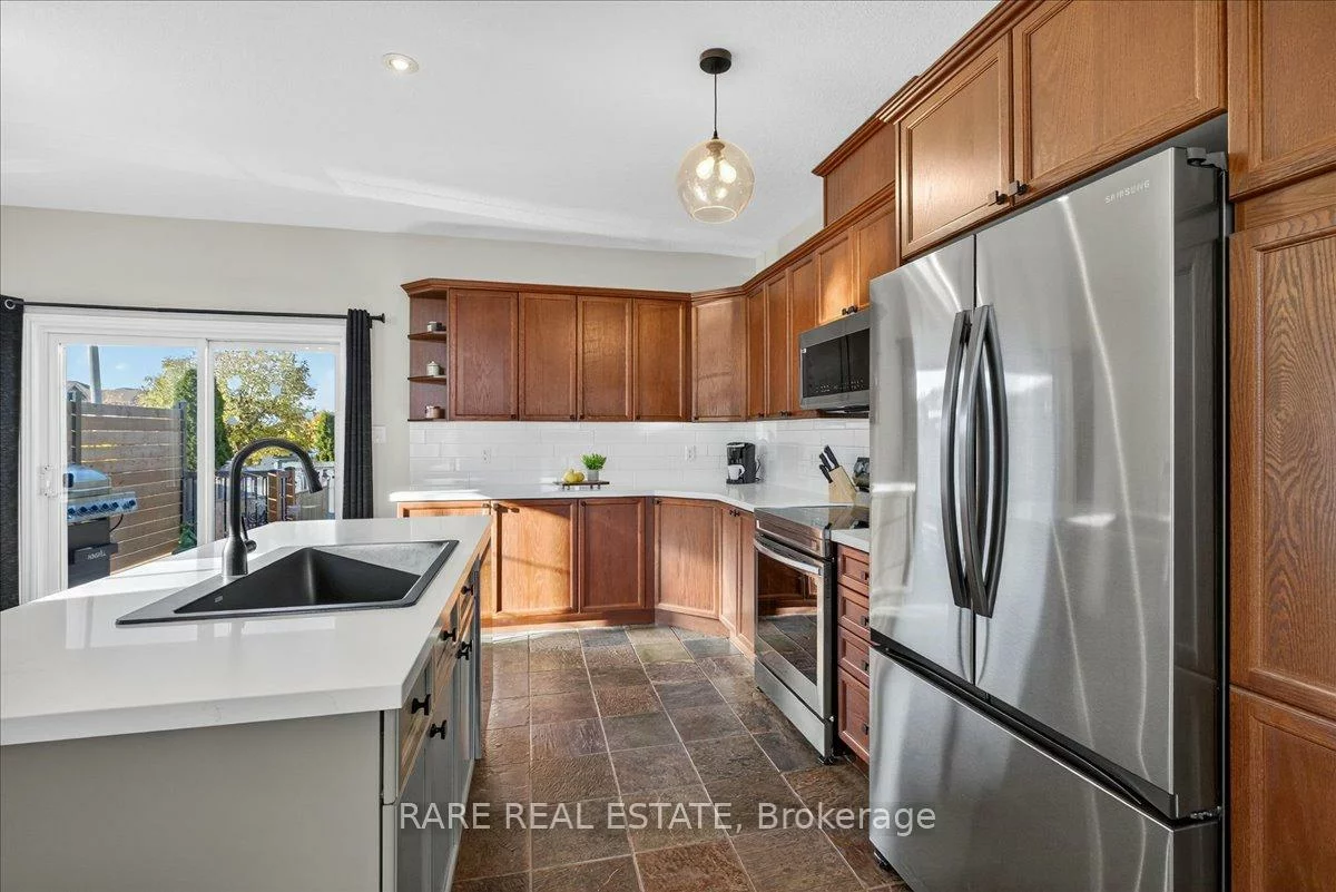 2, Mailey, Edgehill Drive, Barrie