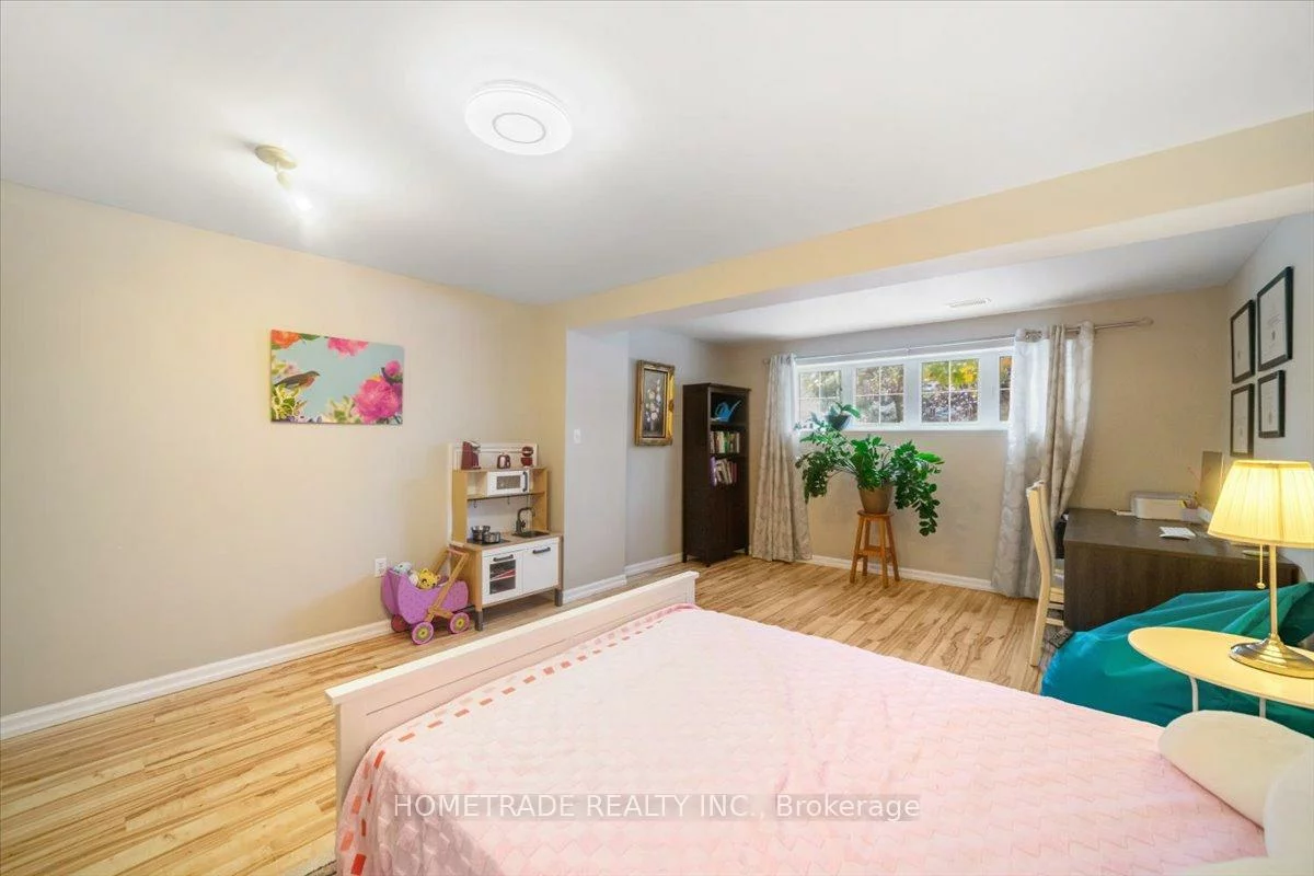 52, Bloxham, Bayshore, Barrie