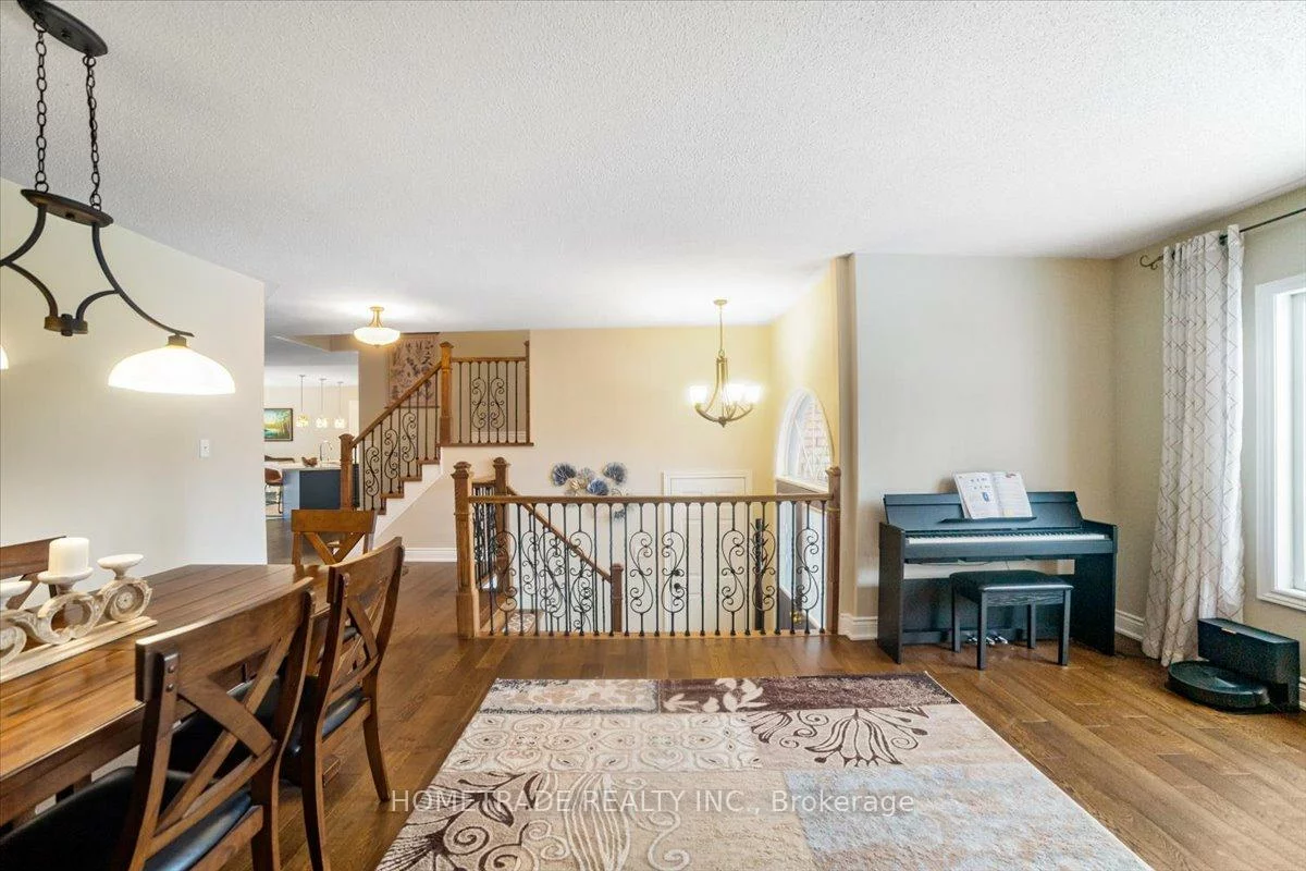 52, Bloxham, Bayshore, Barrie