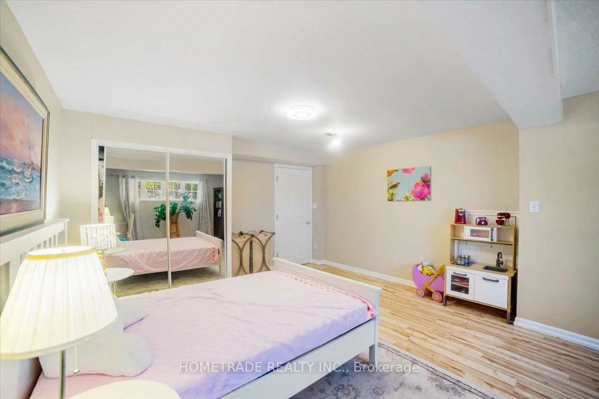 52, Bloxham, Bayshore, Barrie