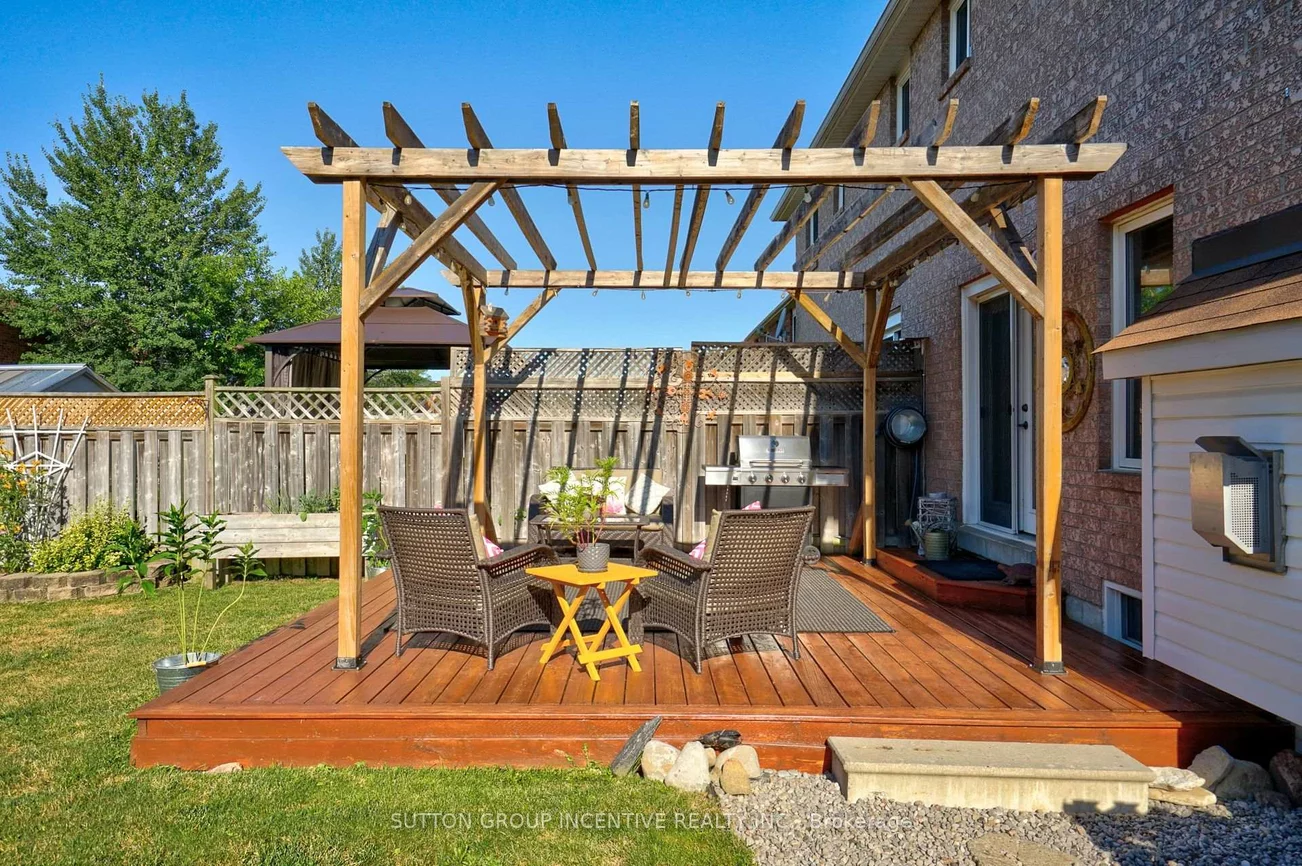 56, Weymouth, Georgian Drive, Barrie