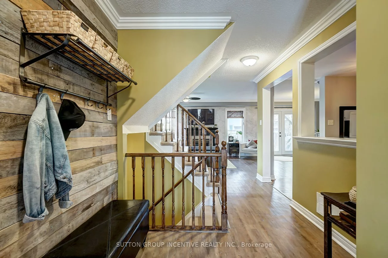 56, Weymouth, Georgian Drive, Barrie