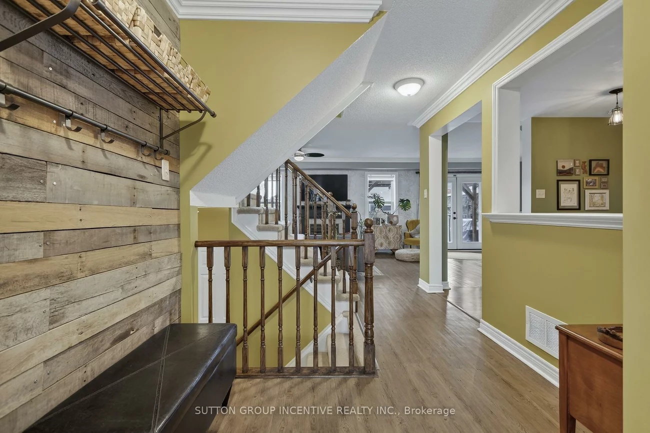 56, Weymouth, Georgian Drive, Barrie