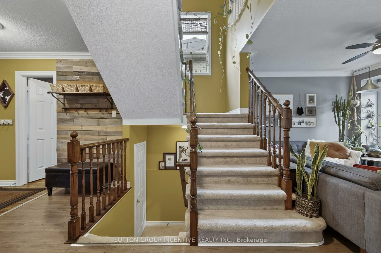 56, Weymouth, Georgian Drive, Barrie