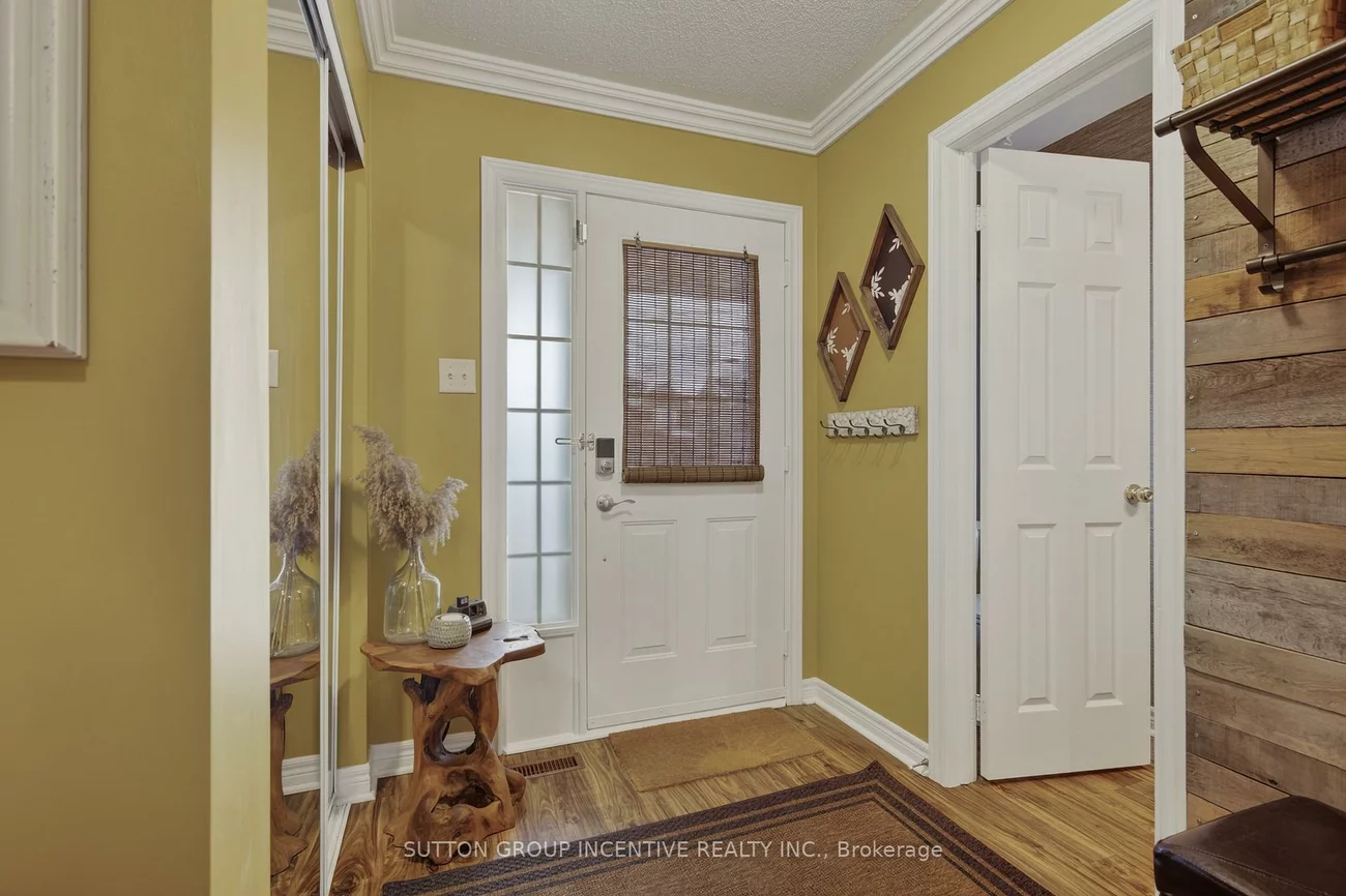 56, Weymouth, Georgian Drive, Barrie