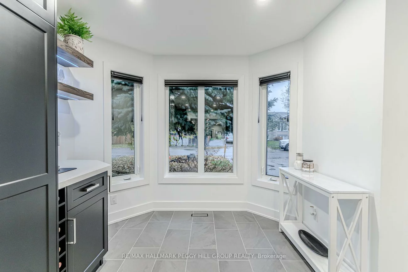 50, Downing, Holly, Barrie