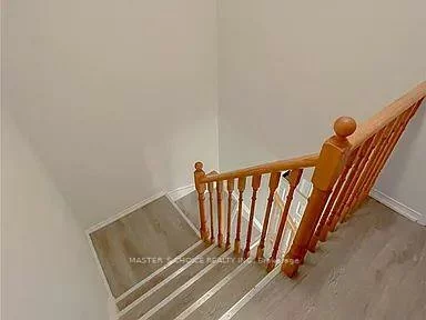 29, Drake, Painswick South, Barrie