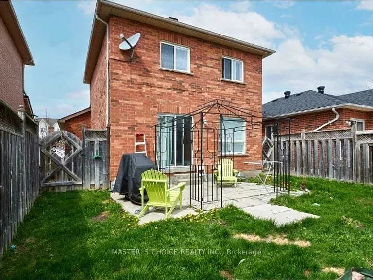 29, Drake, Painswick South, Barrie