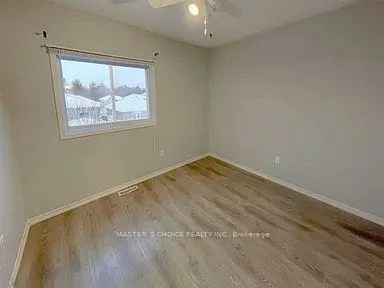 29, Drake, Painswick South, Barrie