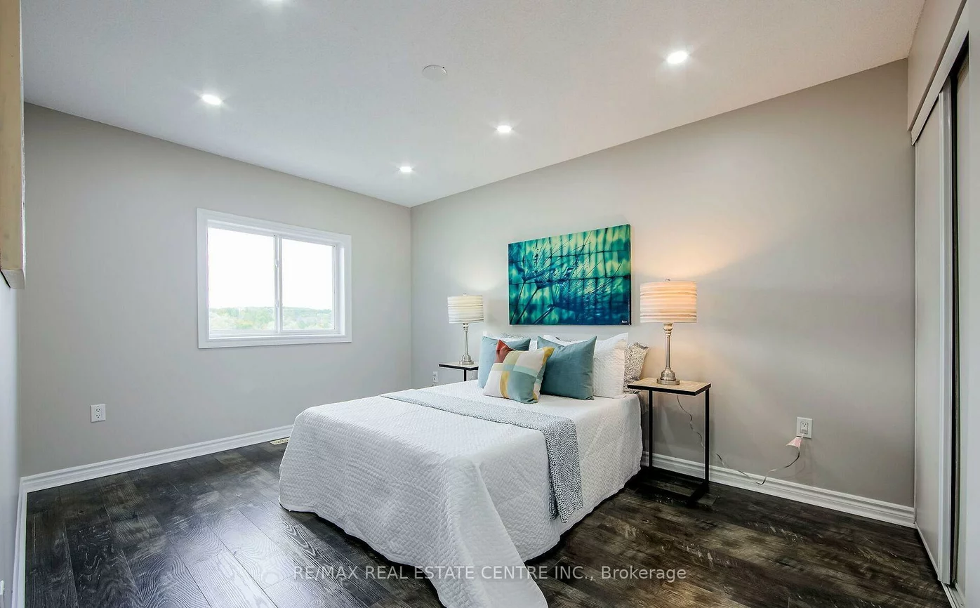 11, Priscilla's, Painswick South, Barrie