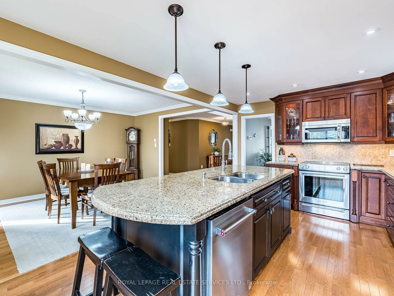 8, Macallister, Letitia Heights, Barrie