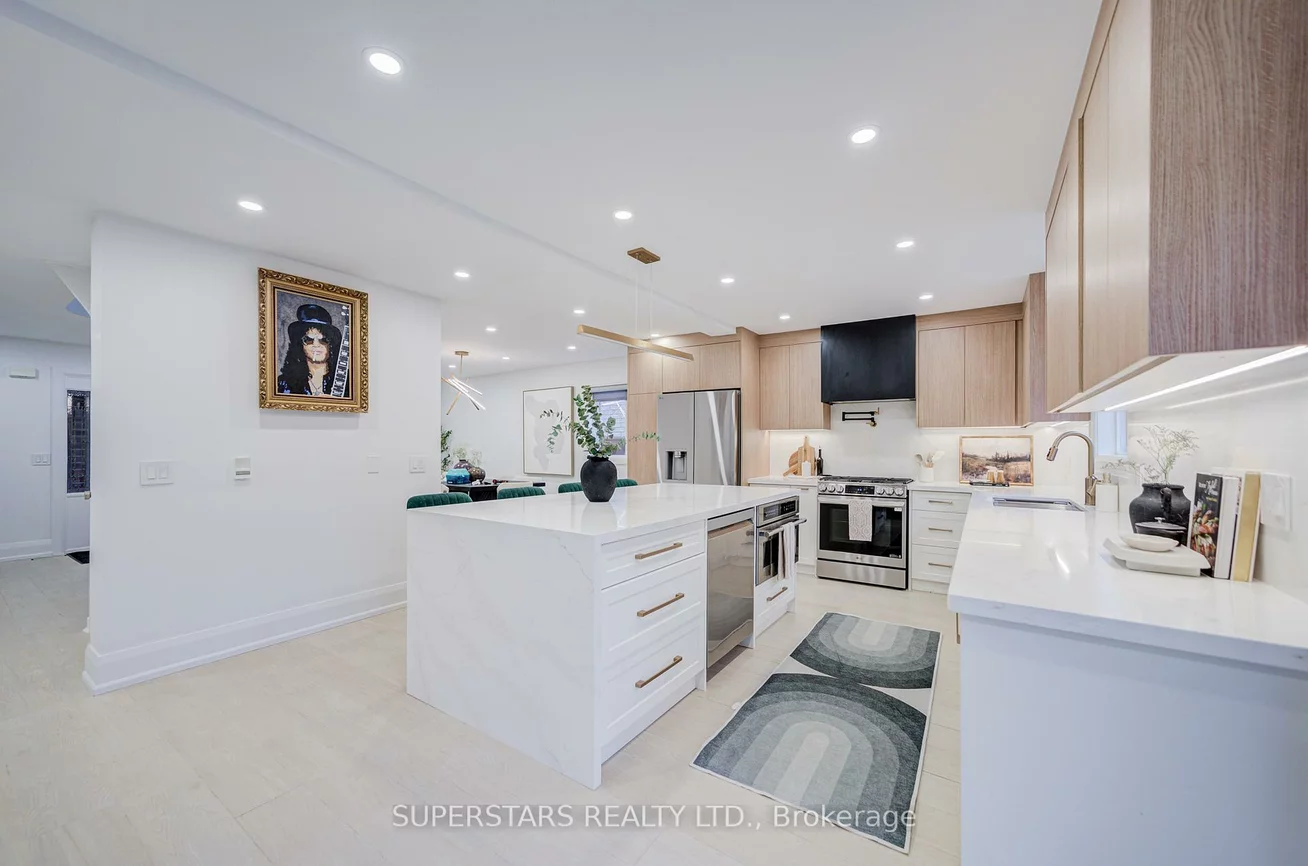 163, Brucker, Holly, Barrie