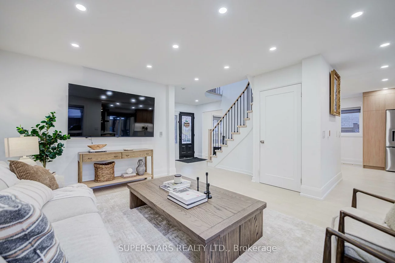 163, Brucker, Holly, Barrie