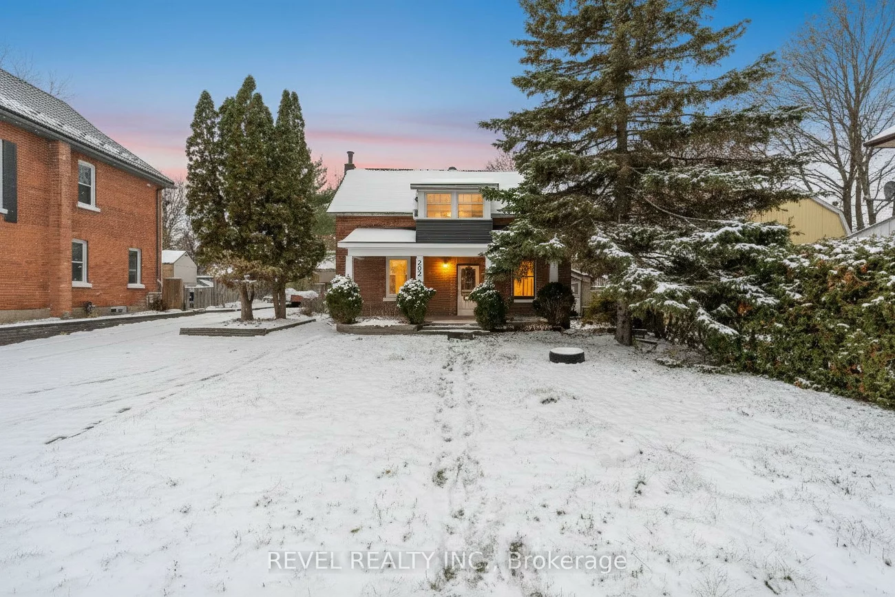 202, Bradford, Allandale Centre, Barrie