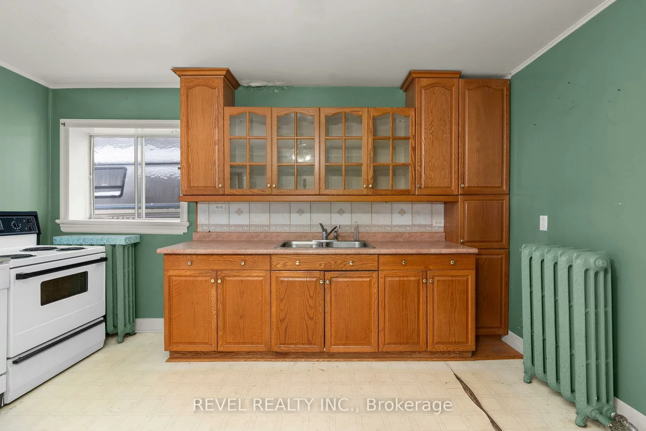 202, Bradford, Allandale Centre, Barrie