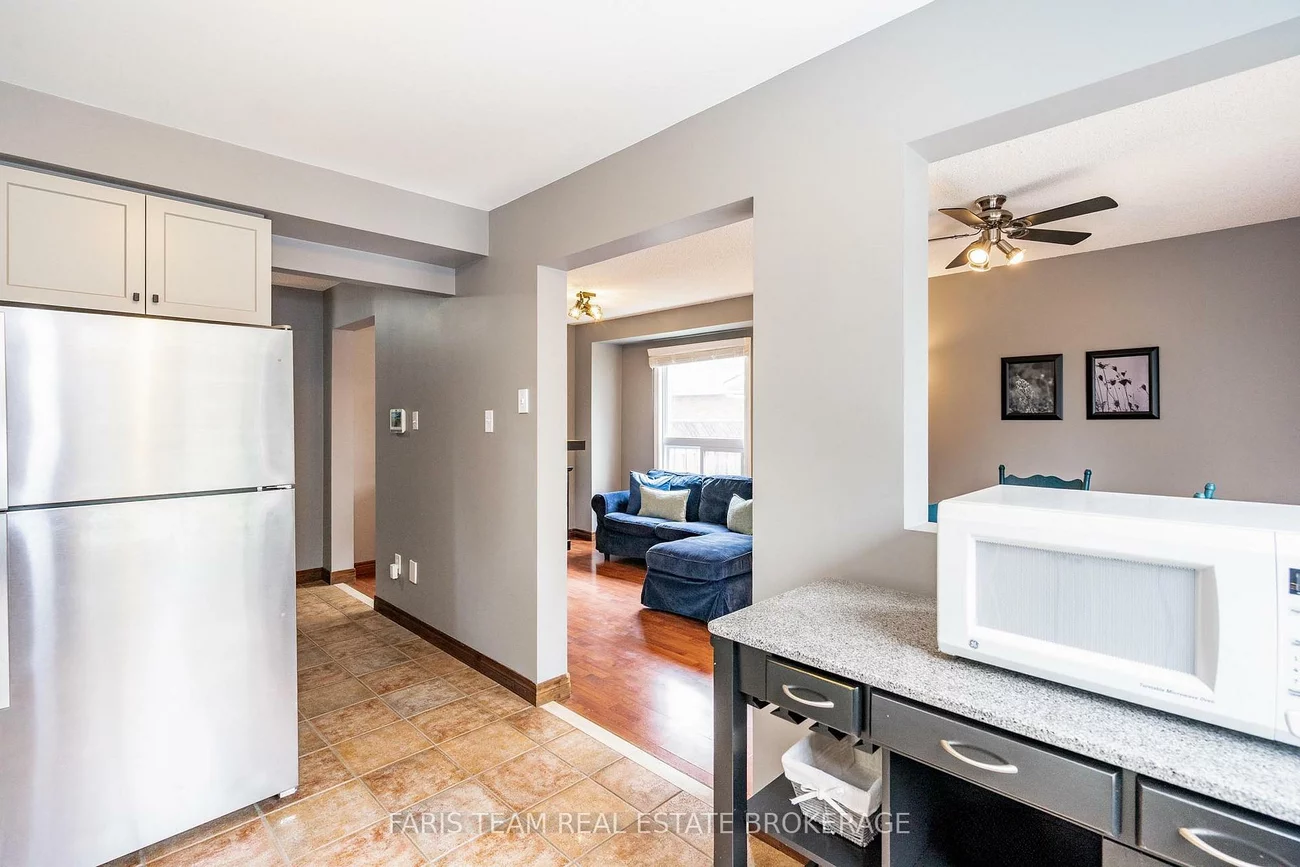 230, Kozlov, West Bayfield, Barrie