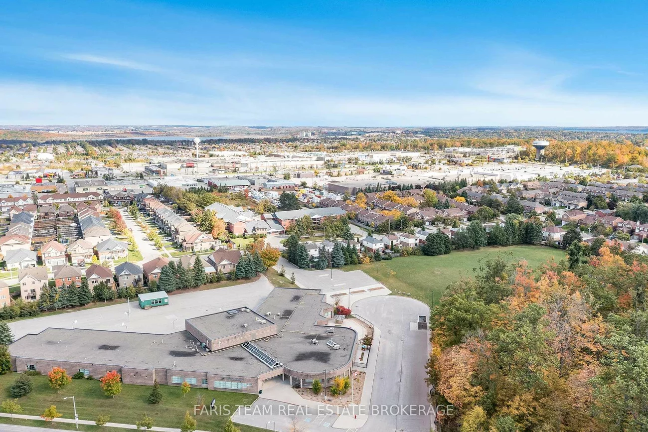 230, Kozlov, West Bayfield, Barrie