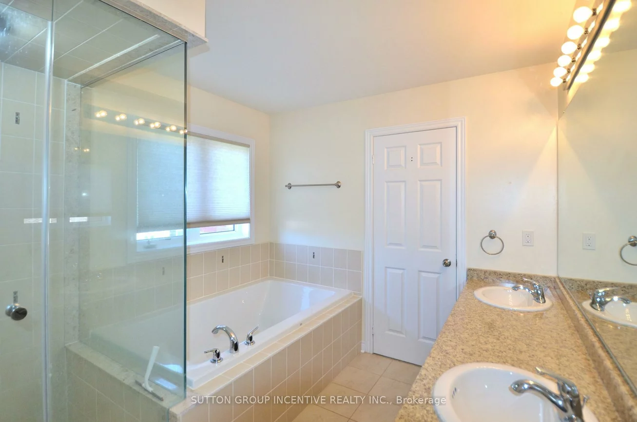 15, FORSYTH, West Bayfield, Barrie