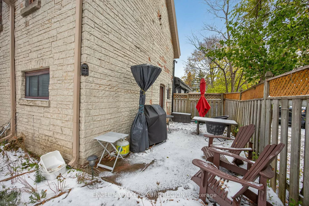 64, High, Queen's Park, Barrie