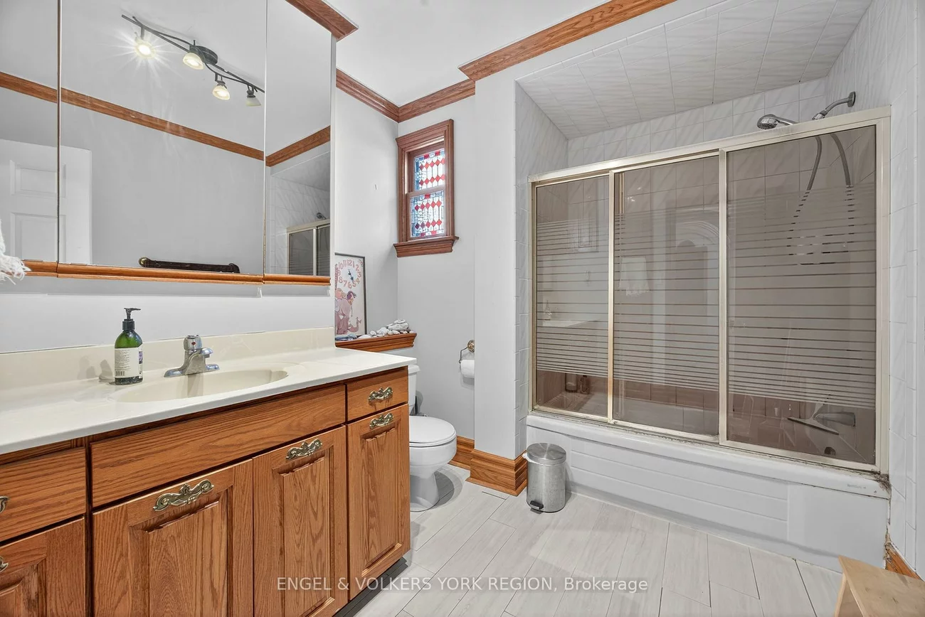 64, High, Queen's Park, Barrie