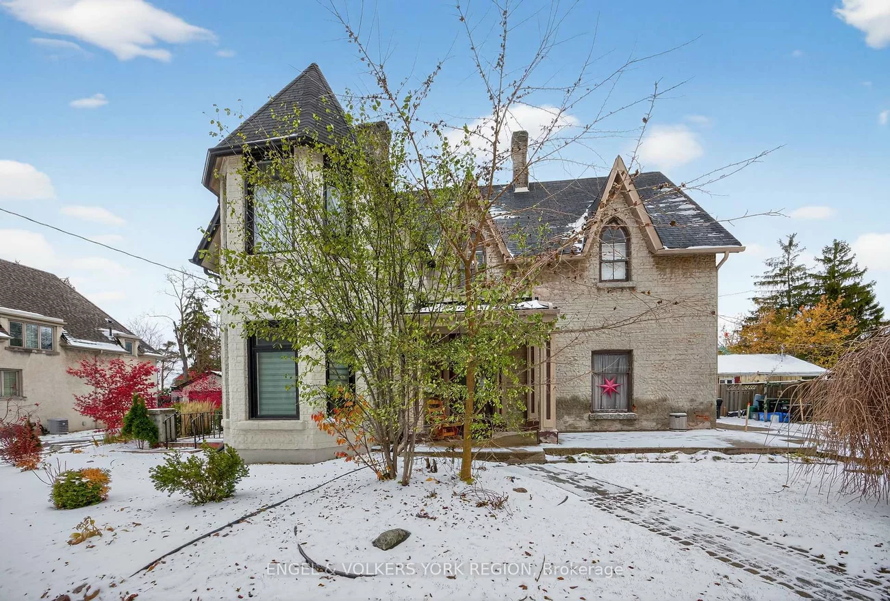 64, High, Queen's Park, Barrie