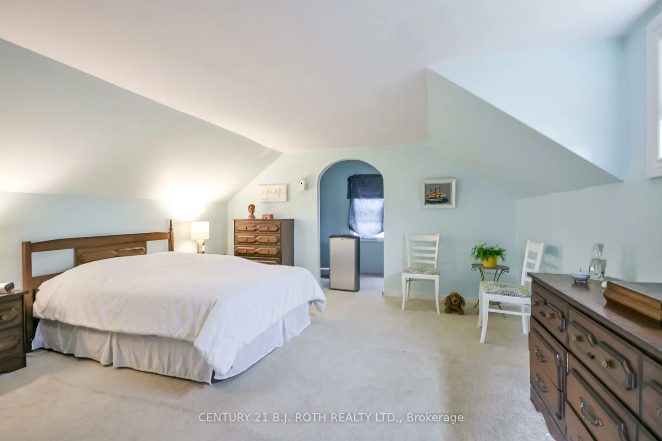 164, Cook, Codrington, Barrie