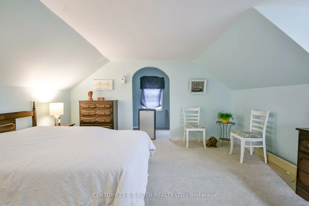 164, Cook, Codrington, Barrie