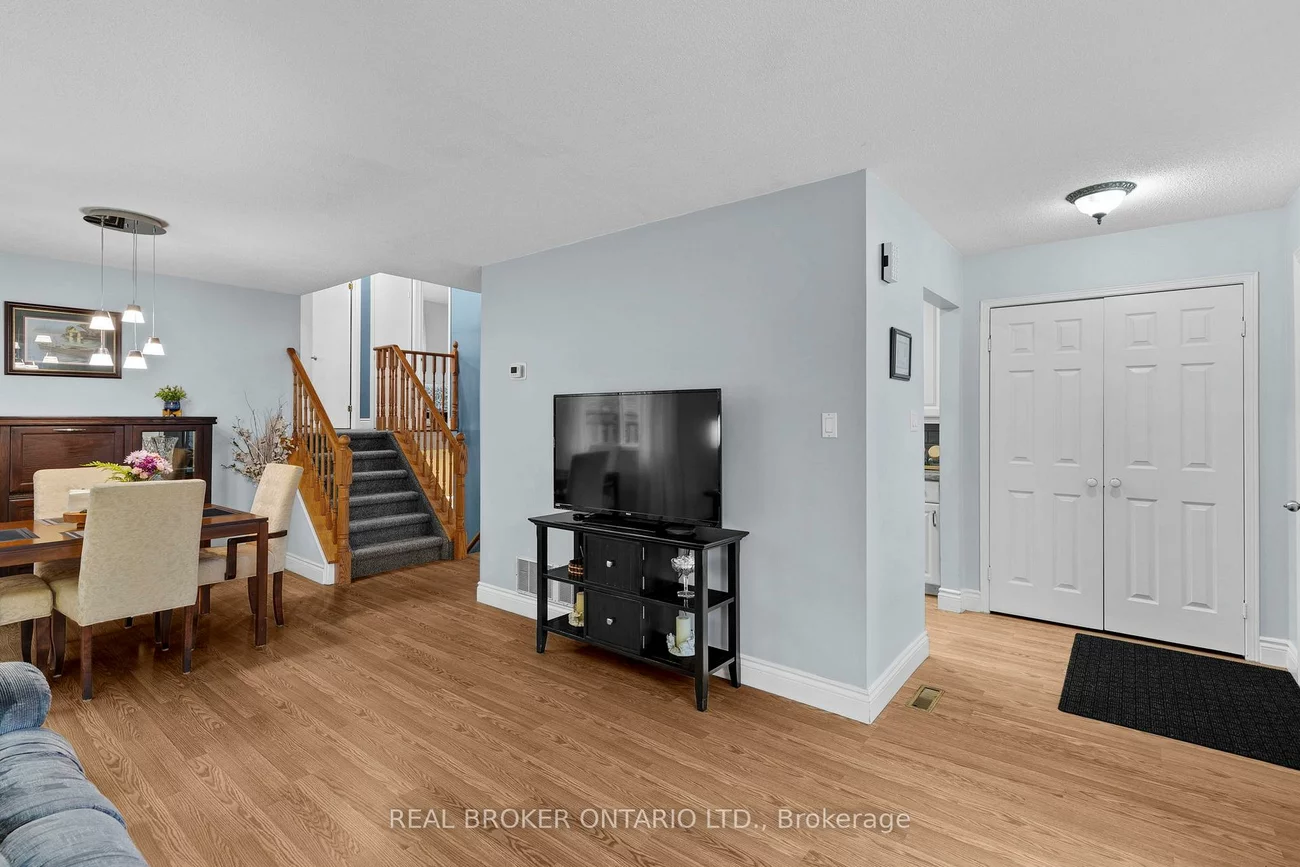 27, Knicely, Painswick North, Barrie