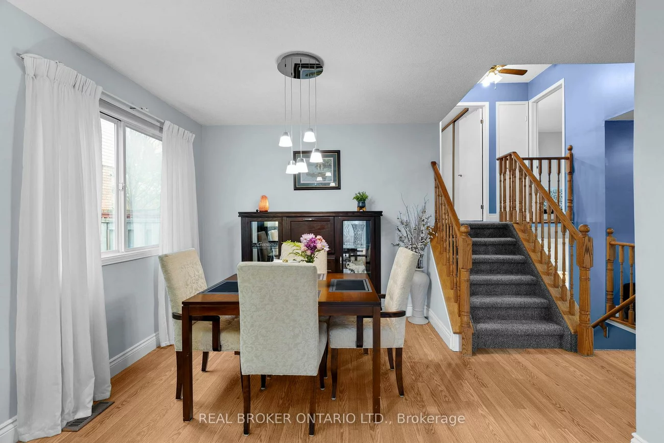 27, Knicely, Painswick North, Barrie