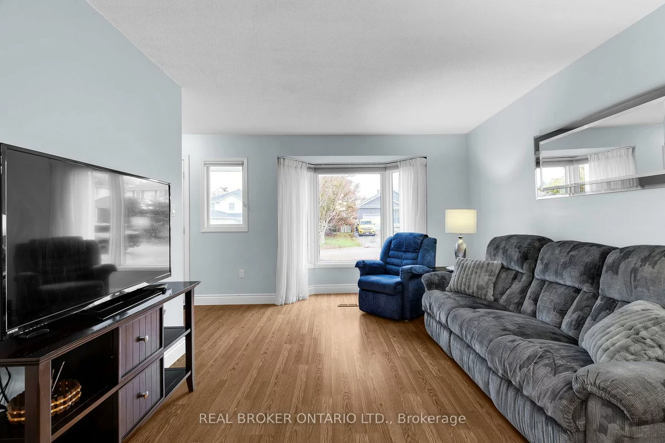 27, Knicely, Painswick North, Barrie