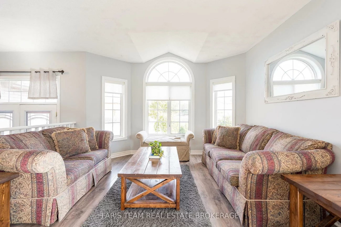 24, Marsellus, Holly, Barrie