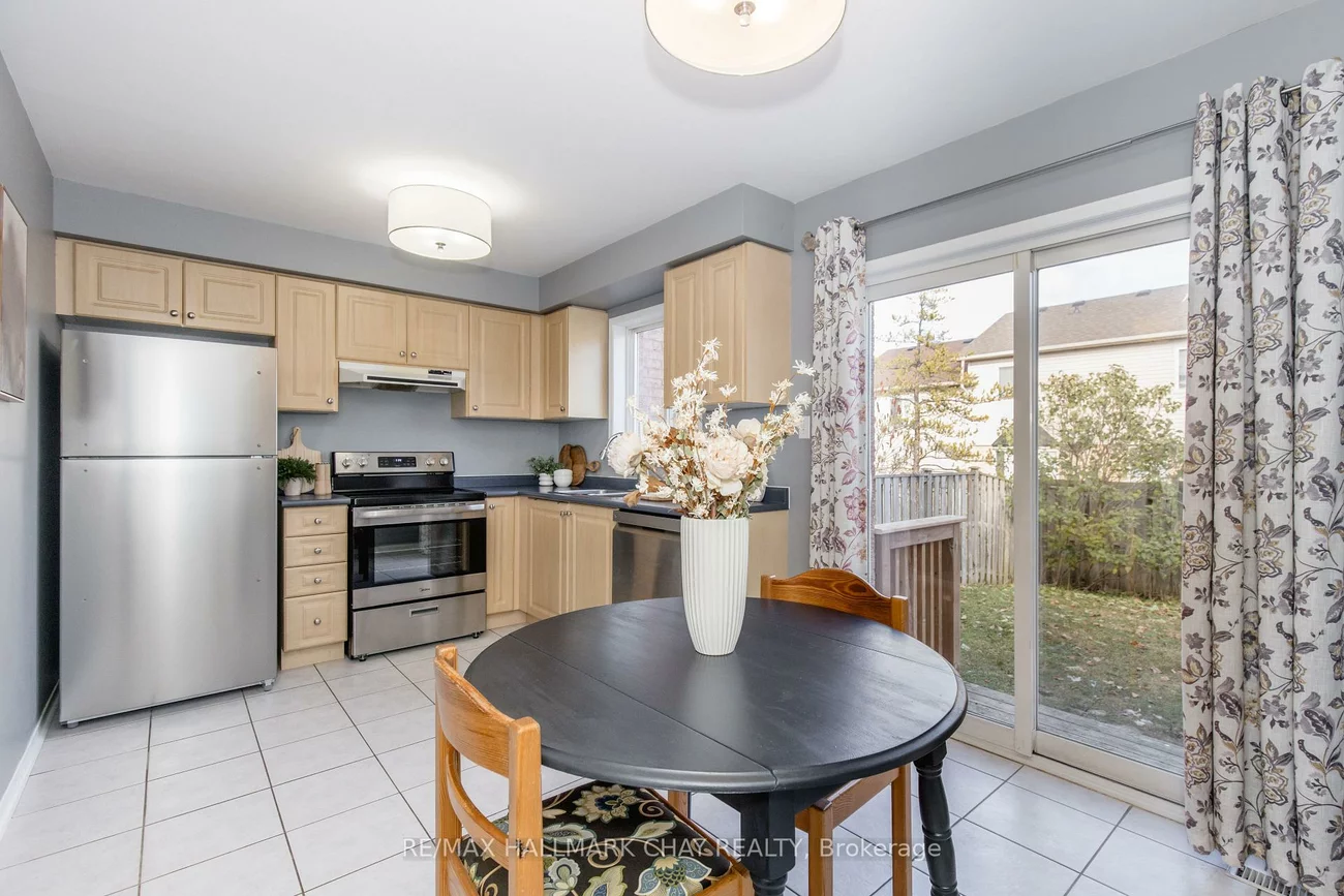 86, Trevino, East Bayfield, Barrie