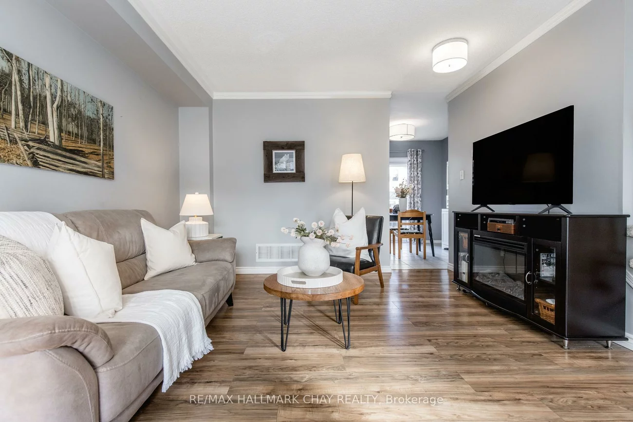 86, Trevino, East Bayfield, Barrie