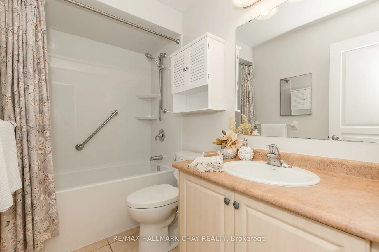 86, Trevino, East Bayfield, Barrie