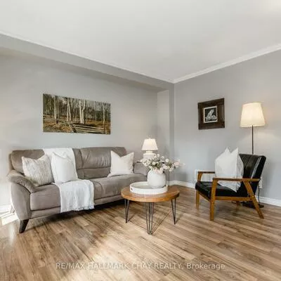 86, Trevino, East Bayfield, Barrie