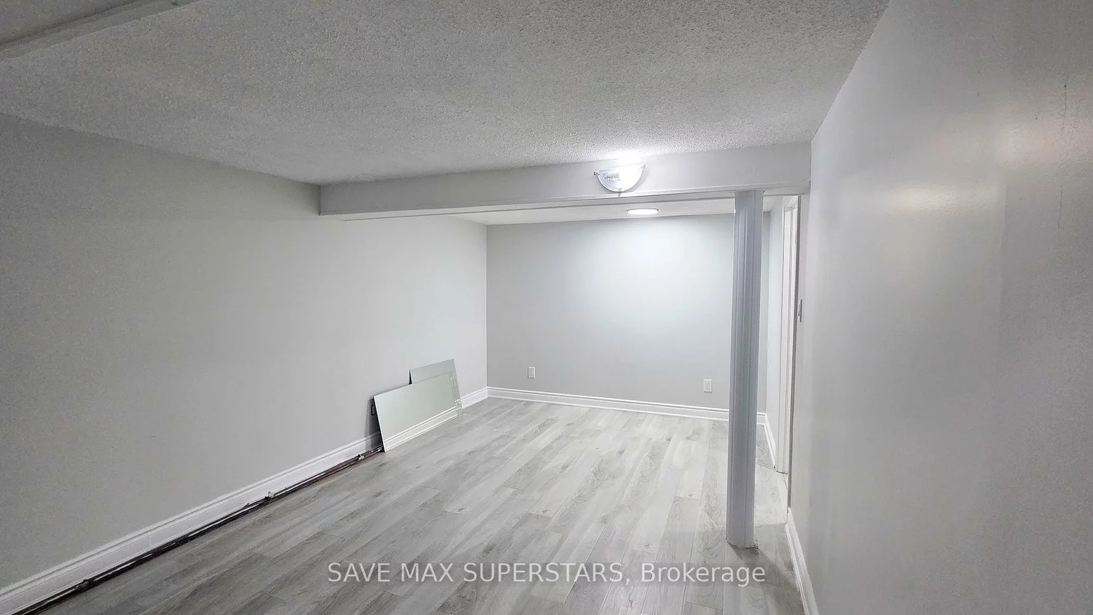 71, College, Grove East, Barrie