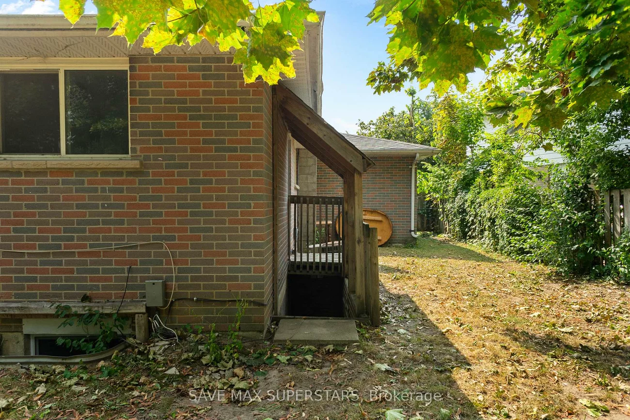 71, College, Grove East, Barrie