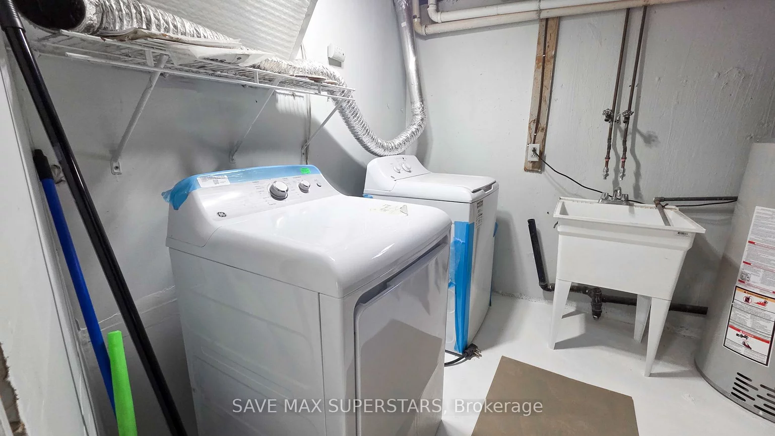 71, College, Grove East, Barrie