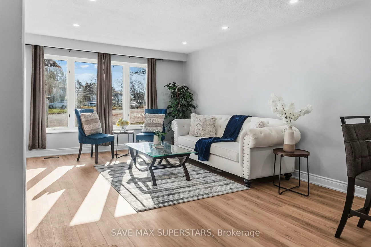 71, College, Grove East, Barrie