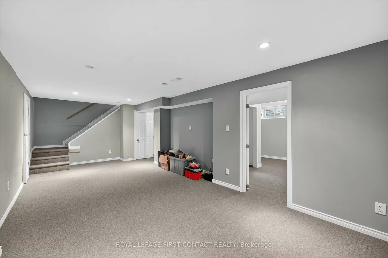 15, Rodney, North Shore, Barrie