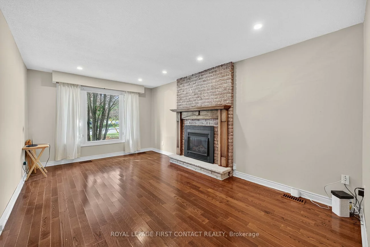 15, Rodney, North Shore, Barrie