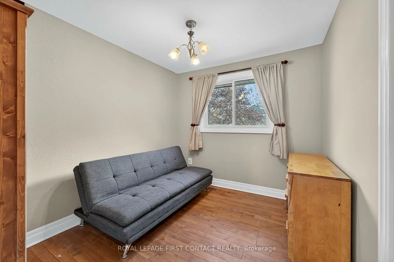 15, Rodney, North Shore, Barrie