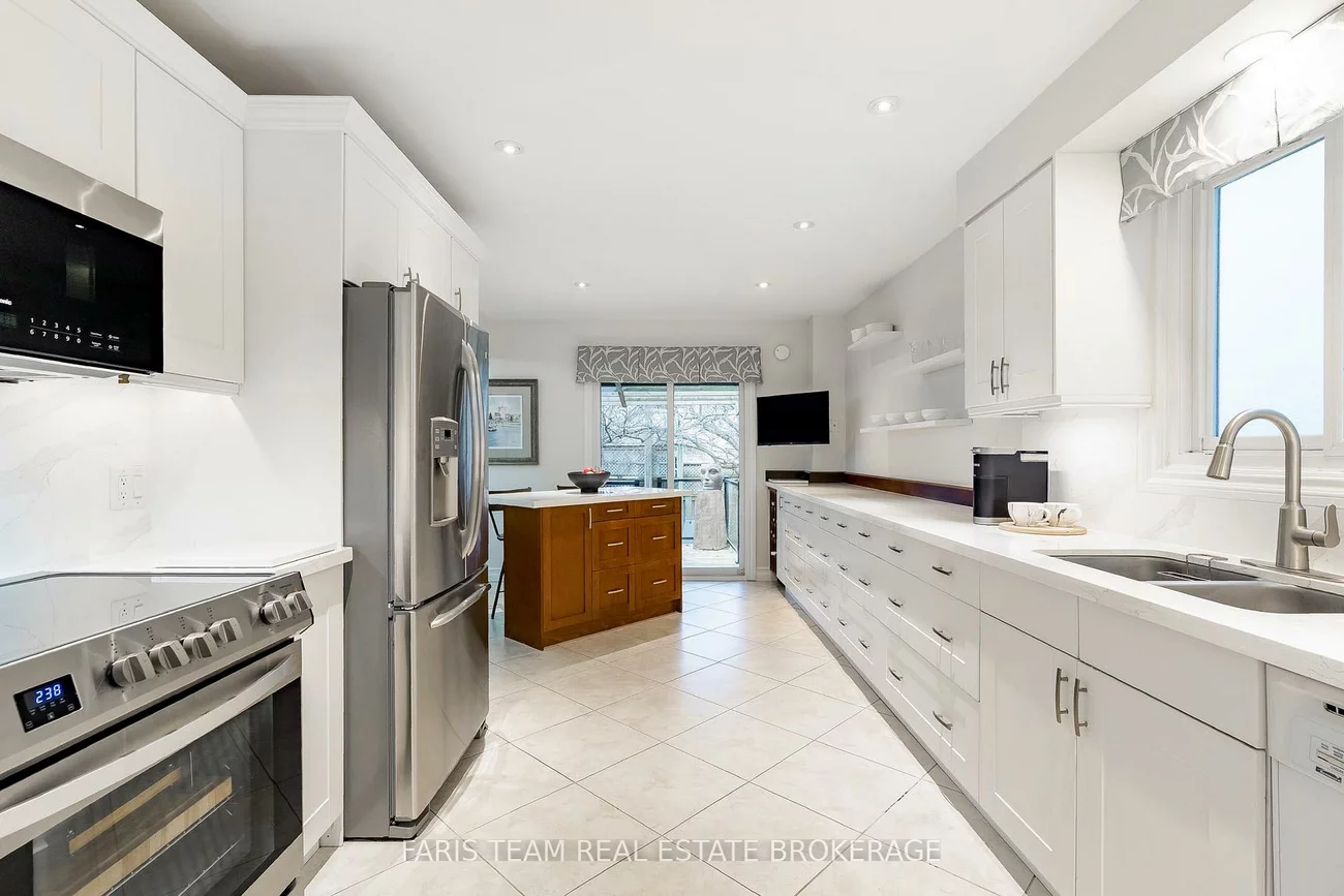 40, Orwell, Letitia Heights, Barrie